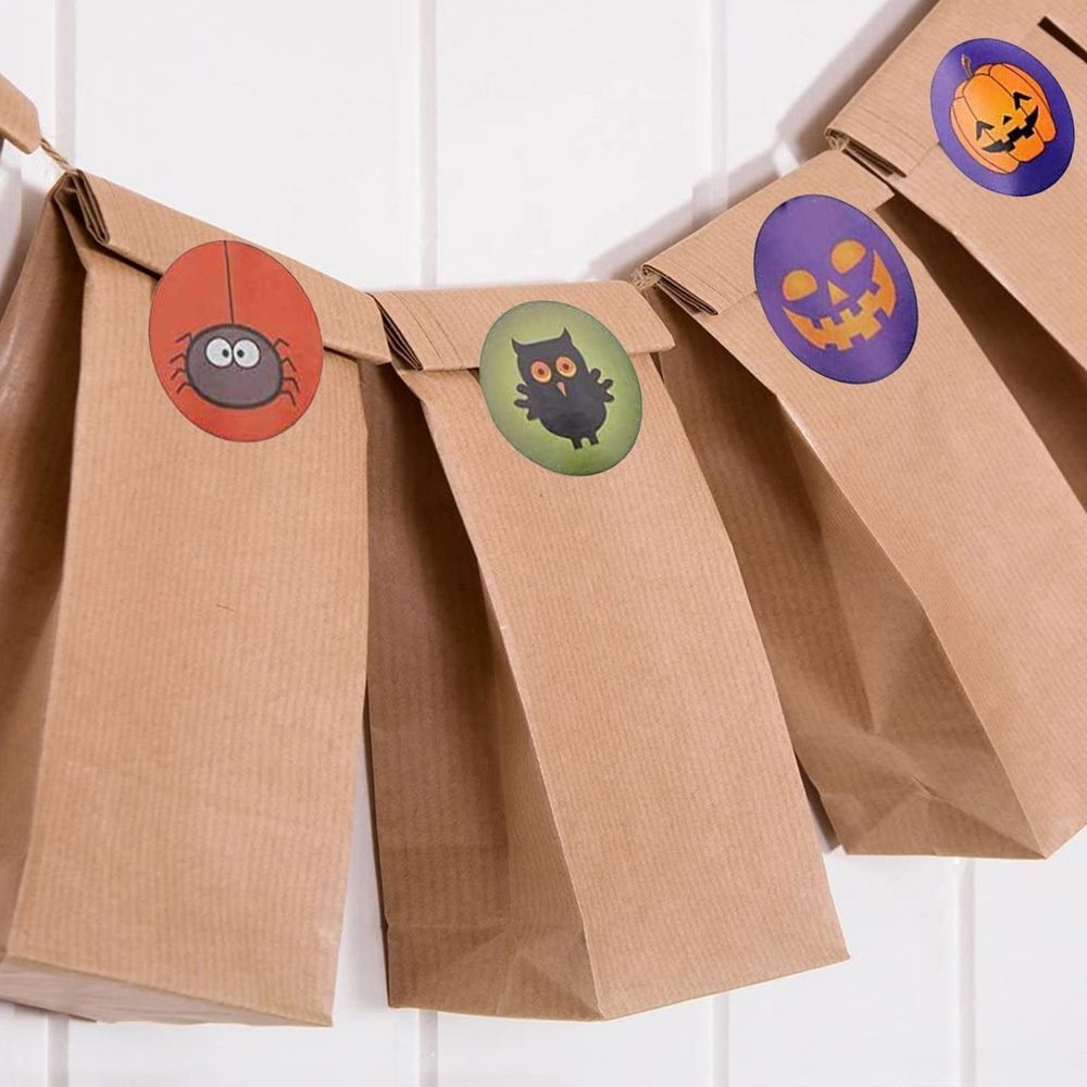 1 Roll 500 Stickers Cute Halloween Stickers for Kids, Self Adhesive Halloween Sticker Roll Labels with Pumpkin, Halloween Birthday Party Decorations Accessories